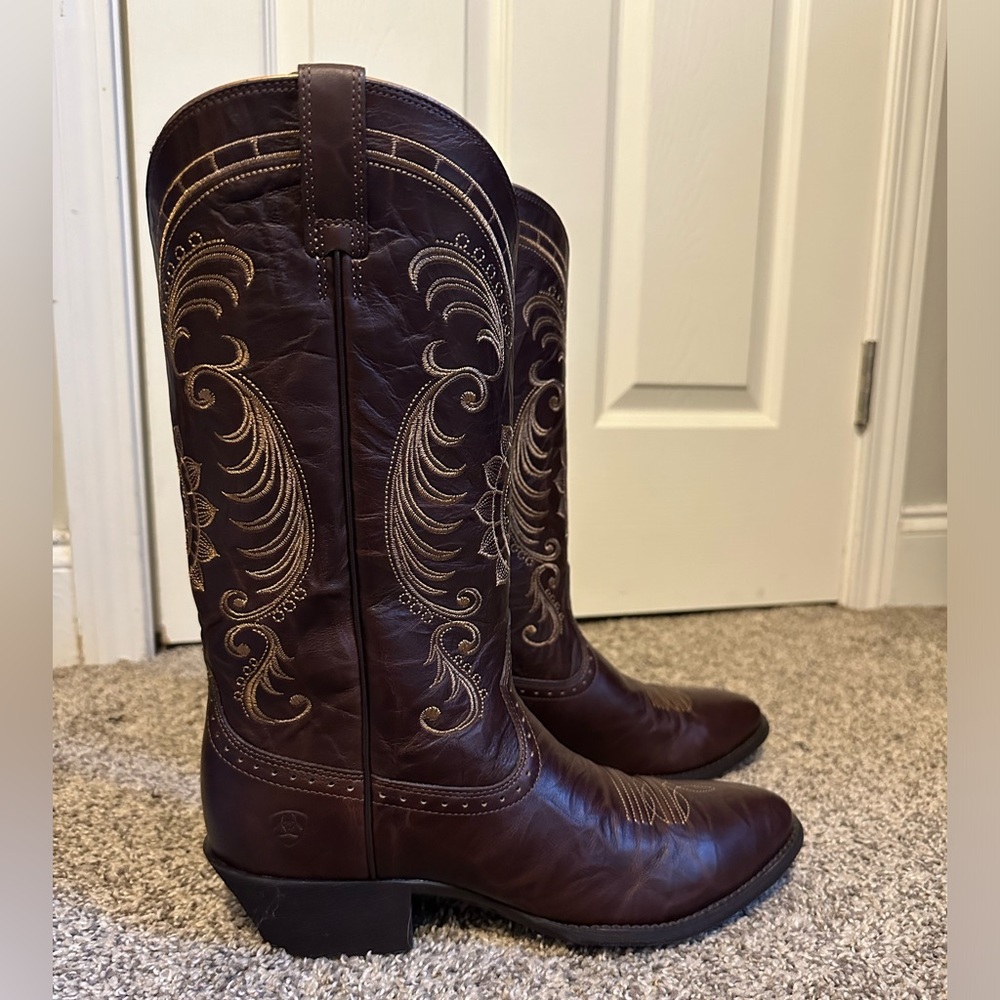 Women’s Ariat sunflower print cowgirl boots